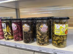 Crispy mushrooms   at Baimiang ใบเมี่ยง - The Promenade in Bangkok