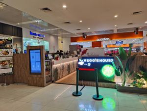 Shop front at Veggie House 一芳 - Tai Seng in Central Singapore