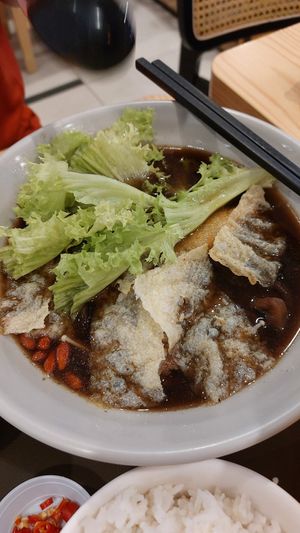 Bakut teh with rice at Veggie House 一芳 - Tai Seng in Central Singapore