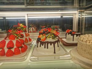 More cakes!! at 素生麦 - Vegan Bakery in Suzhou