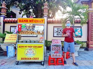 Their view #Veganuary at Bánh Mì Chay - Nguyên Chi - Food Stall in Da Nang