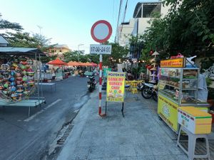 Beside Son Tra Night Maket #Veganuary at Bánh Mì Chay - Nguyên Chi - Food Stall in Da Nang