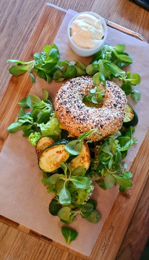 Vegan zucchini bagle 👍🌱 at Cały Gaweł Cantine Bar Cafe in Sopot