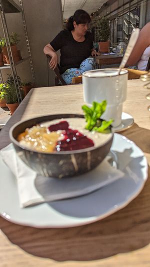 Vegan breakfast bowl at Cały Gaweł Cantine Bar Cafe in Sopot