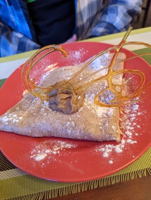 Vegan crepe with banana and dulce de leche de almendras at Viva la Pepa in El Calafate