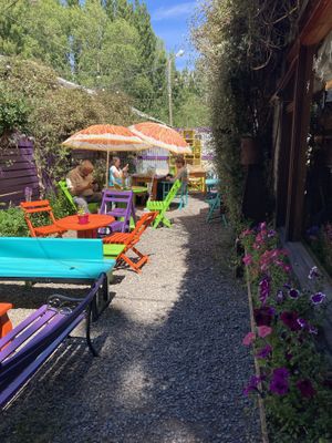 Patio  at Viva la Pepa in El Calafate