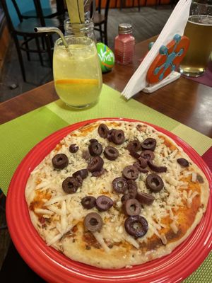 Garlic vegan pizzaa  at Viva la Pepa in El Calafate