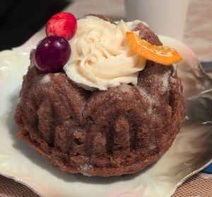 Cinnamon bunt cake at Glitter Thicket in Nyack