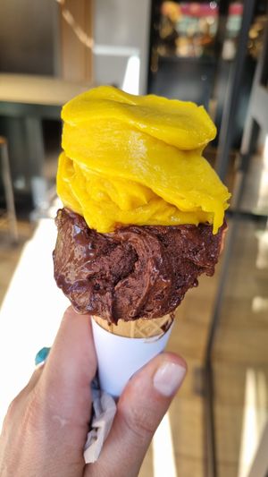 Mango and chocolate at Gelateria La Romana in Trento