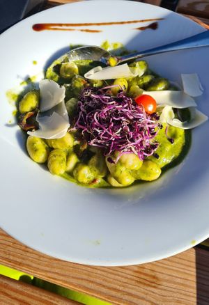 Gnocci mit Pesto und getrockneten Tomaten at Hohe Mut Alm in Gurgl