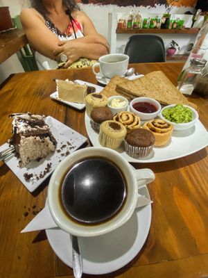 Once para dos  at Alfajoreria Vegana in Santiago