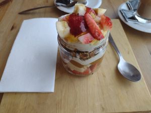 Yogurt with peanut butter at ViRiDi in Penela