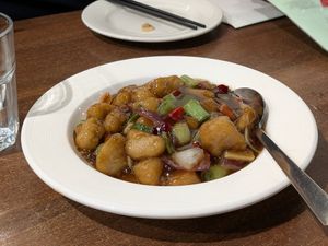 KUNG PAO VEG CHICKEN WITH PEANUTS 宮保雞 at Vegan Planet in North West London