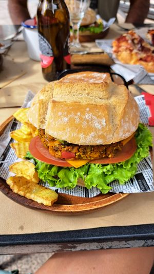 Hamburguesa vegana at Taberna El Camperu in Arriondas