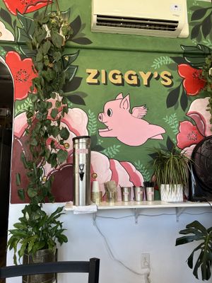 Interior and free waterr  at Ziggy's in Paso Robles