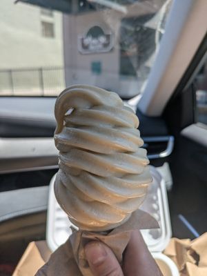 Vegan vanilla soft serve!! 🤤🤤 at Ziggy's in Paso Robles