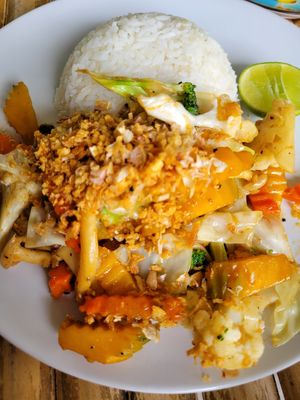 Garlic pepper vegetable rice at K.C. Kitchen in Koh Phangan