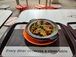 Claypot rice at Jin You Yuan 今友緣素食坊 in Central Singapore