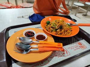 Mee horeng at Jin You Yuan 今友緣素食坊 in Central Singapore