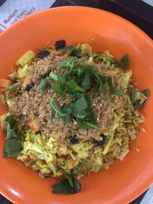 Pineapple fried rice   at Jin You Yuan 今友緣素食坊 in Central Singapore