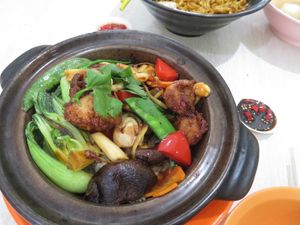 Claypot rice at Jin You Yuan 今友緣素食坊 in Central Singapore