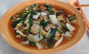 Stir-fried Hor Fun at Jin You Yuan 今友緣素食坊 in Central Singapore