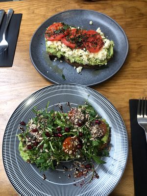 Tostada aguacate y feta   at Cult Café in Valencia