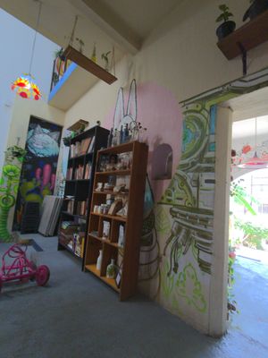 Me encanta este lugar, son del barrio para el barrio. Se preocupan por su gente y todo aquí es muy saludable at Huerto En El Barrio in Guadalajara