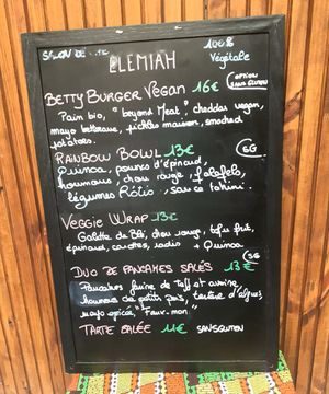  at Elemiah in Fontainebleau