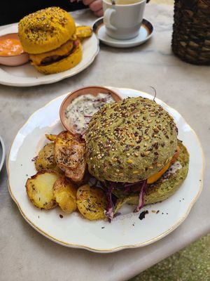  at Elemiah in Fontainebleau