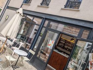 FAcade at Elemiah in Fontainebleau