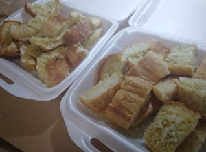 Cheesy garlic bread at Tony's Pizza in Flagler Beach