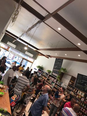 Loja cheia 🤩 #Veganuary at Empório leve in Sao Paulo