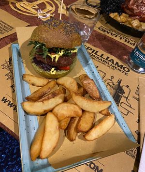 Piatto beyon burger  at Birrificio Torino in Turin