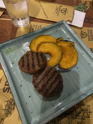 Doppio burger beyond al piatto con contorno zucca al forno   at Birrificio Torino in Turin