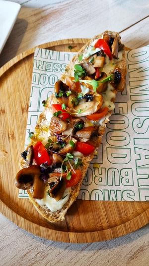 Mushroom toast at Mareando la Huerta in Alicante