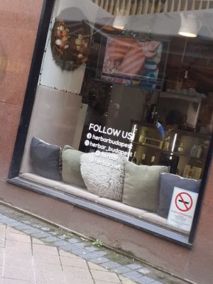  at herBar in Budapest