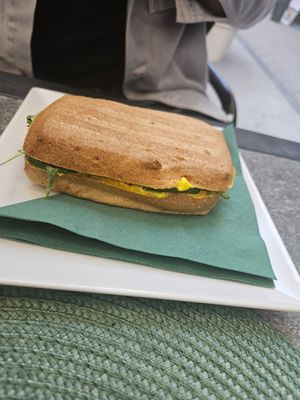  at herBar in Budapest