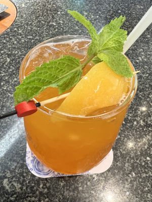 Peach tea  at Hua Seng Hong ฮั่วเซ่งฮง 和成豐 - Paradise Park in Bangkok