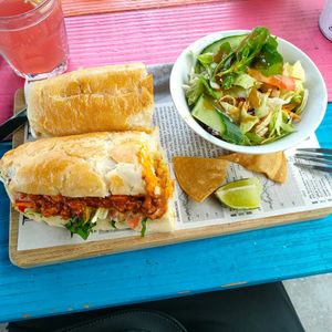  at Pura Vida Vegan Tacos in Antwerpen