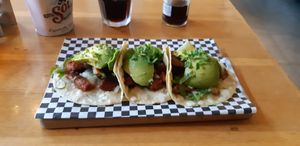 3 tacos at Pura Vida Vegan Tacos in Antwerpen