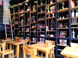 Interior at Pura Vida Vegan Tacos in Antwerpen