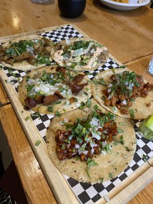 All 5 tacos!  at Pura Vida Vegan Tacos in Antwerpen