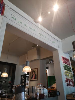 Inside at Pura Vida Vegan Tacos in Antwerpen