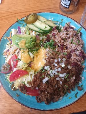 Burrito bowl milanesa at Pura Vida Vegan Tacos in Antwerpen