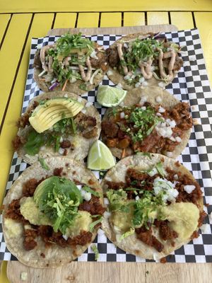 2x 3 Taco selection  at Pura Vida Vegan Tacos in Antwerpen