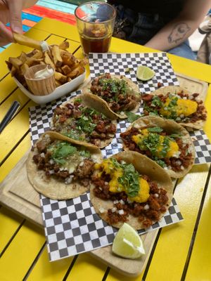  at Pura Vida Vegan Tacos in Antwerpen