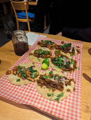 Tacos two ways. Carnitas (tempeh) and El Pastor (seitan) at Pura Vida Vegan Tacos in Antwerpen