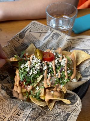 Loaded Nachos  at Pura Vida Vegan Tacos in Antwerpen