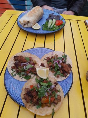 Food at Pura Vida Vegan Tacos in Antwerpen